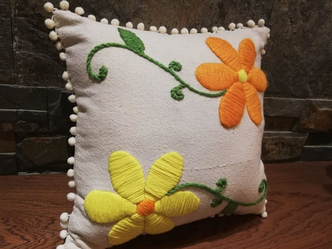 وسادة — 2 Colorful Flowers — Cushion — 2 Colorful Flowers (4)