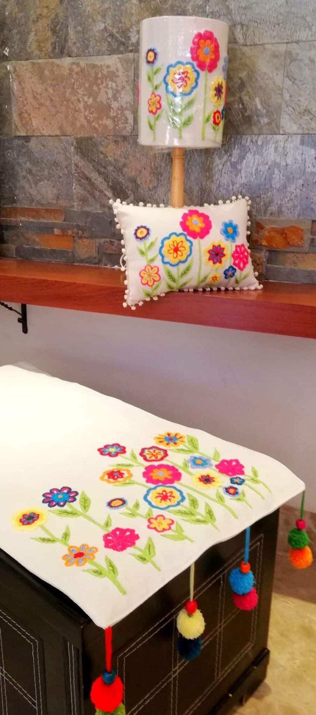 مفرش — Spring Flowers Design — Runner — Spring Flowers Design (2)