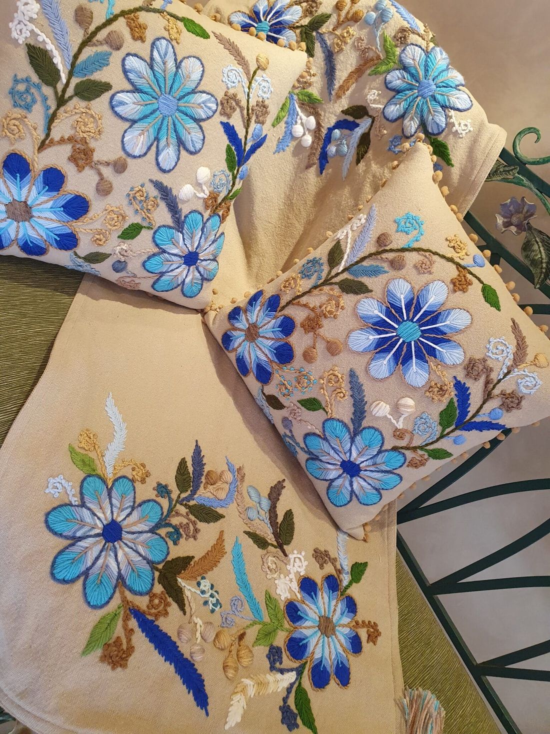 وسادة — Beige & Blue — Cushion — Beige & Blue (2)