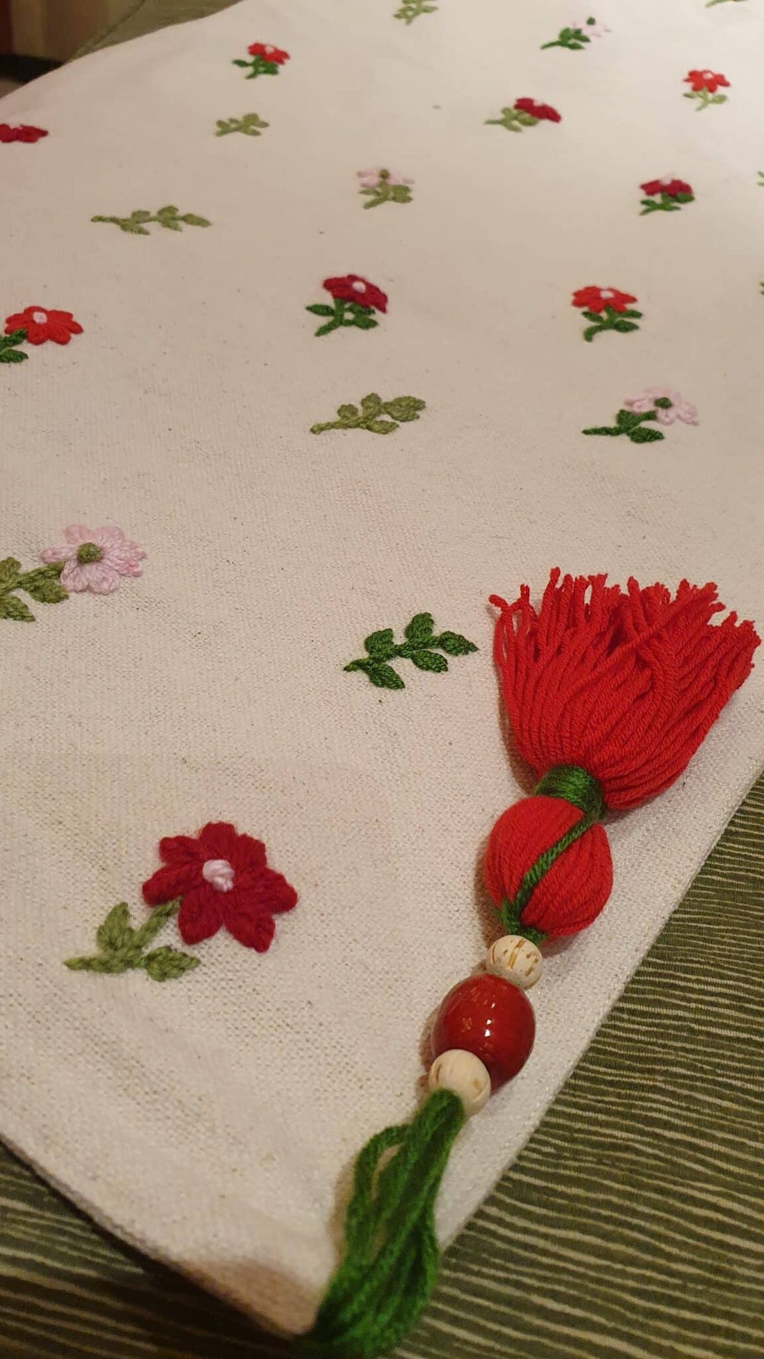 مفرش — Lazy Daisy Red Flower — Runner — Lazy Daisy Red Flower (3)