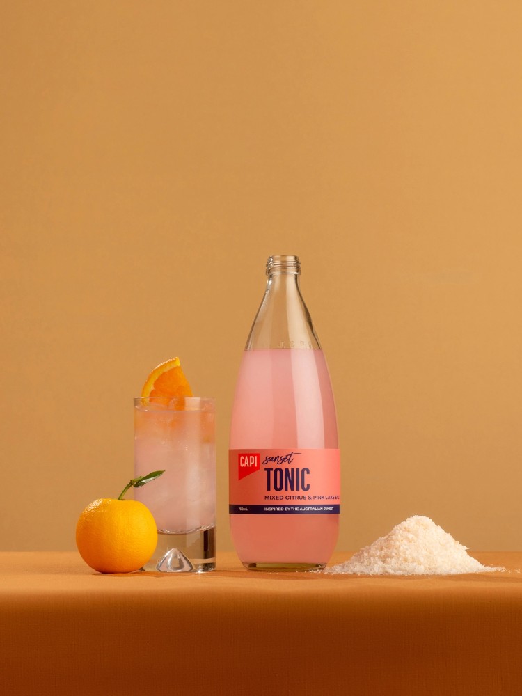Sunset Tonic 750ml Lifestyle