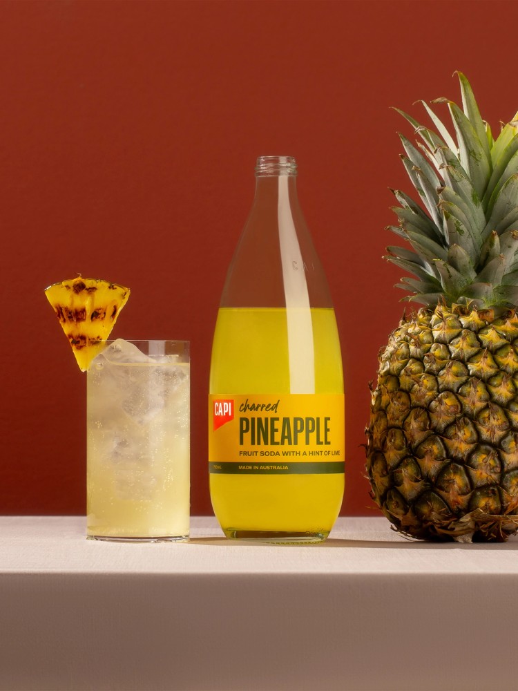 Charred Pineapple 750ml Lifestyle