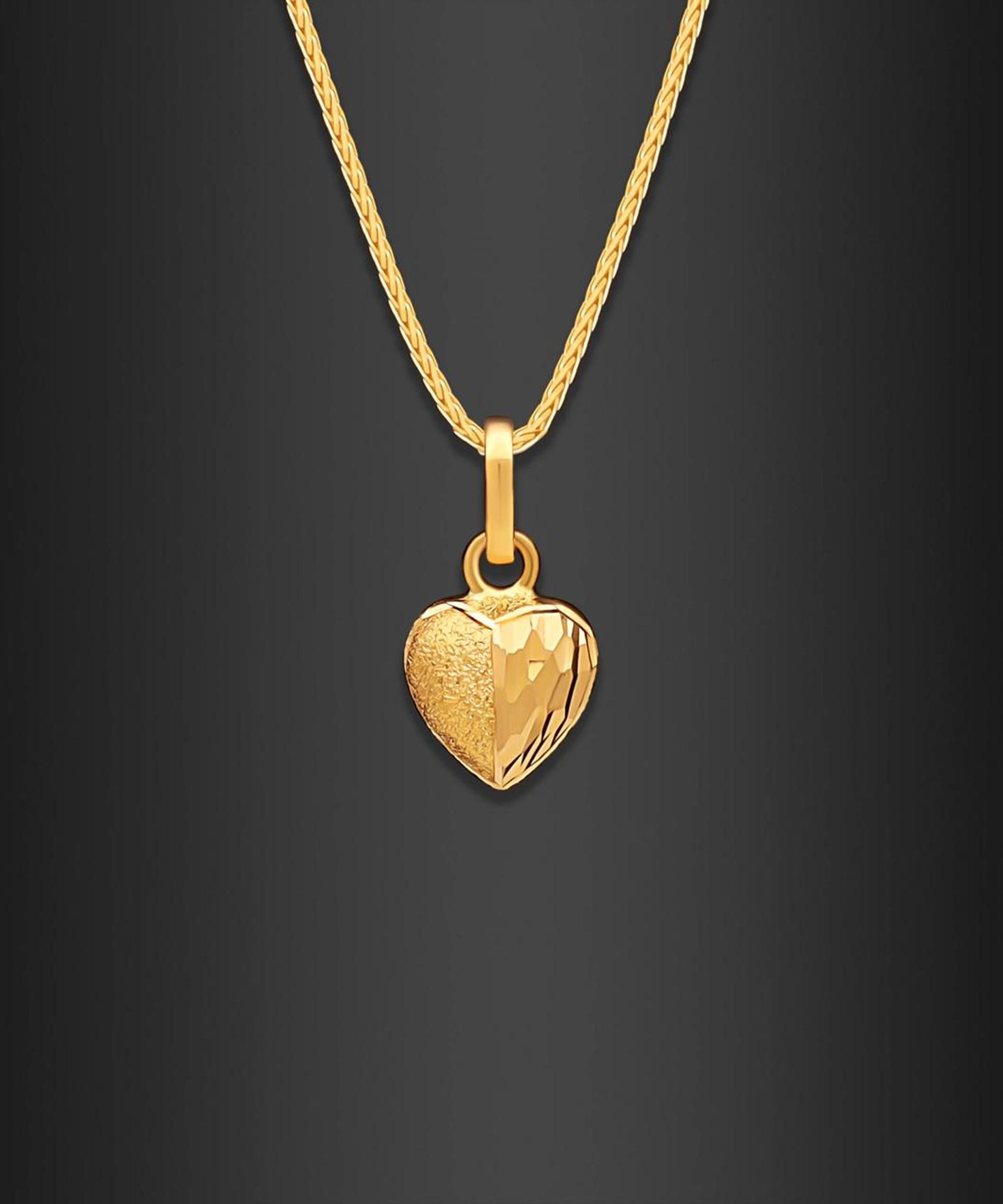22K Gold Pendant 004