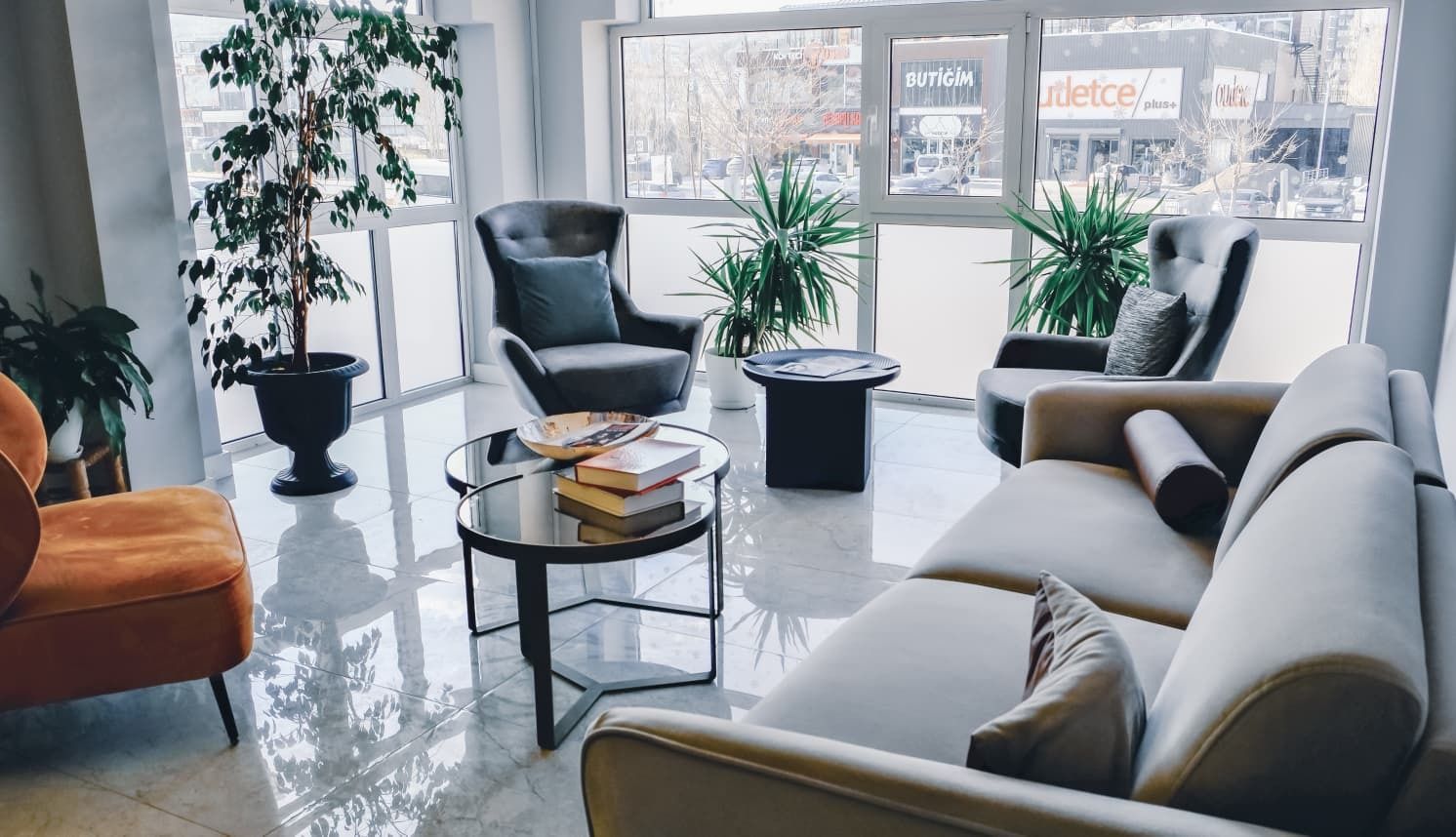 Kliniğin bekleme salonu