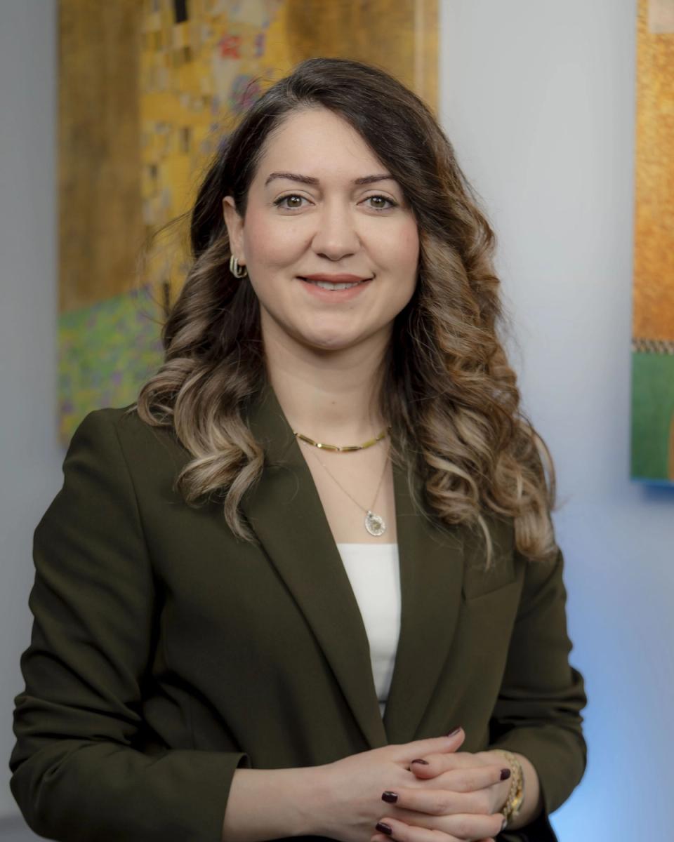 Dr. Nuran Şahin Sevim, Çankaya’daki kliniğinde