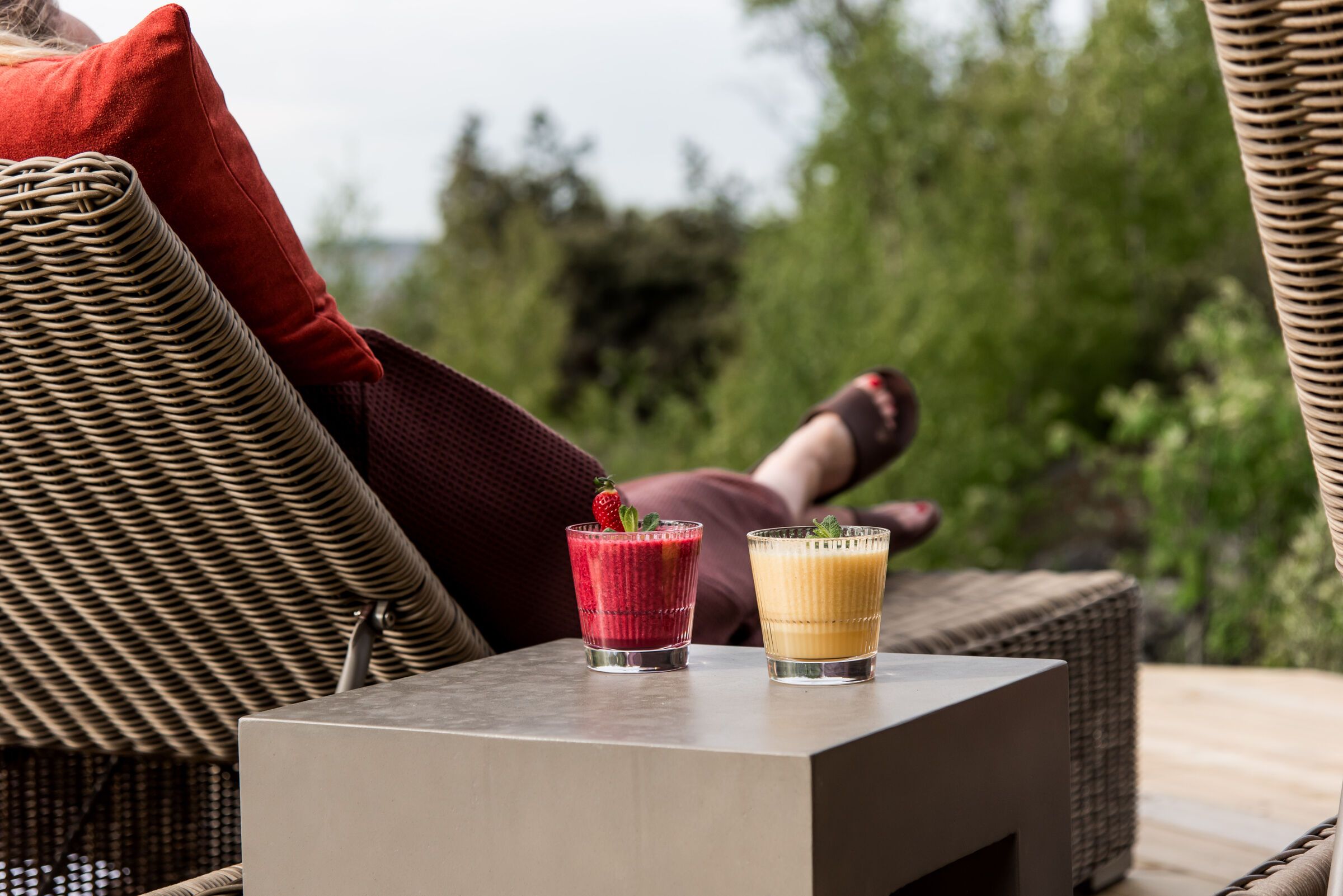 Bär- och vaniljsmoothies i räfflade glas.