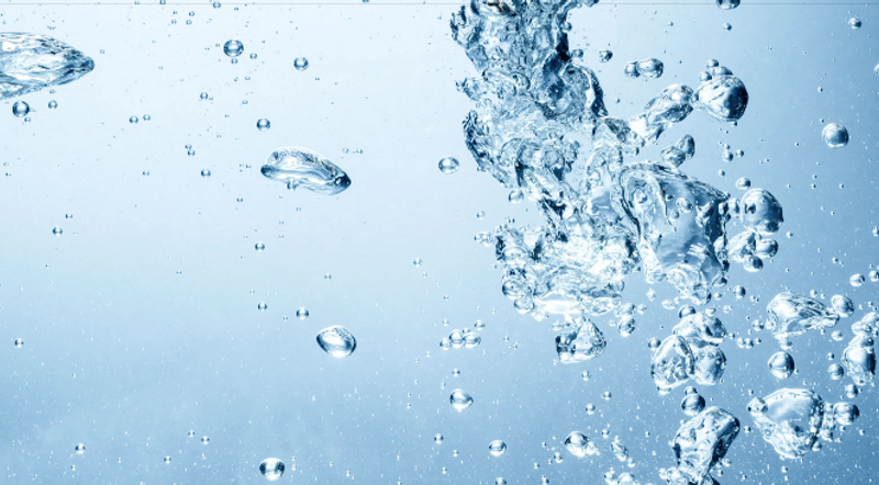 water bubbles underwater