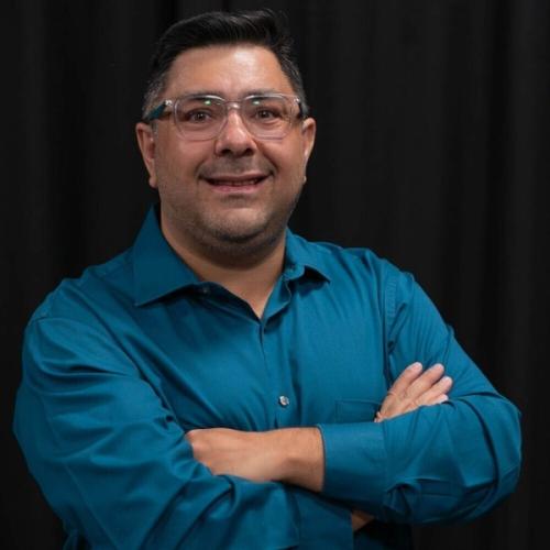 Dr. Alejandro Morales