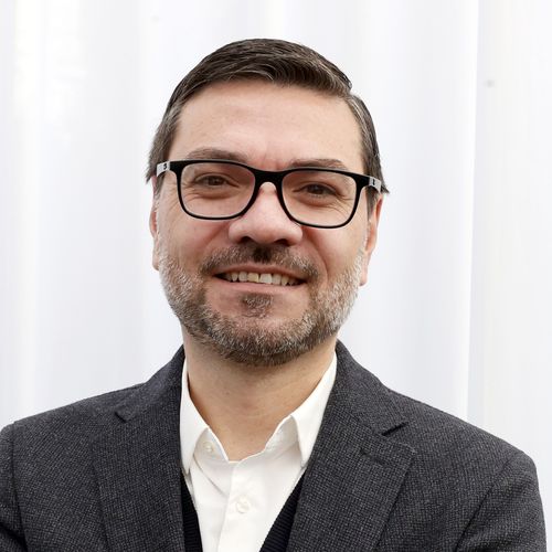Dr. Cristian Cabalin