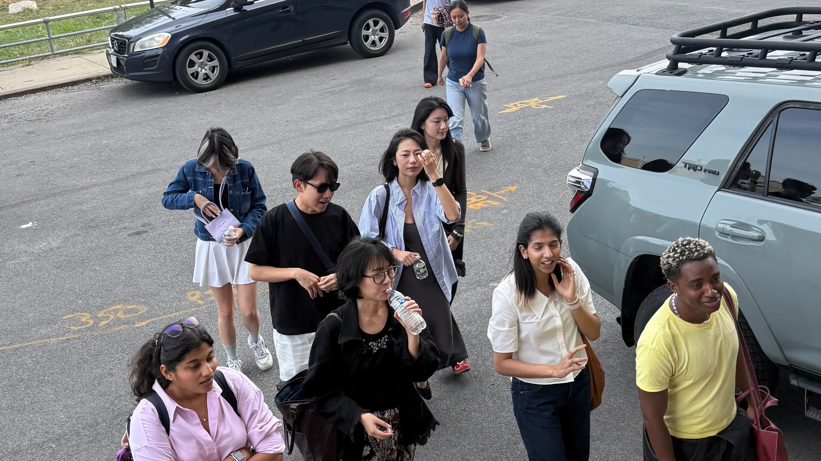 Students arrive at Volvox.