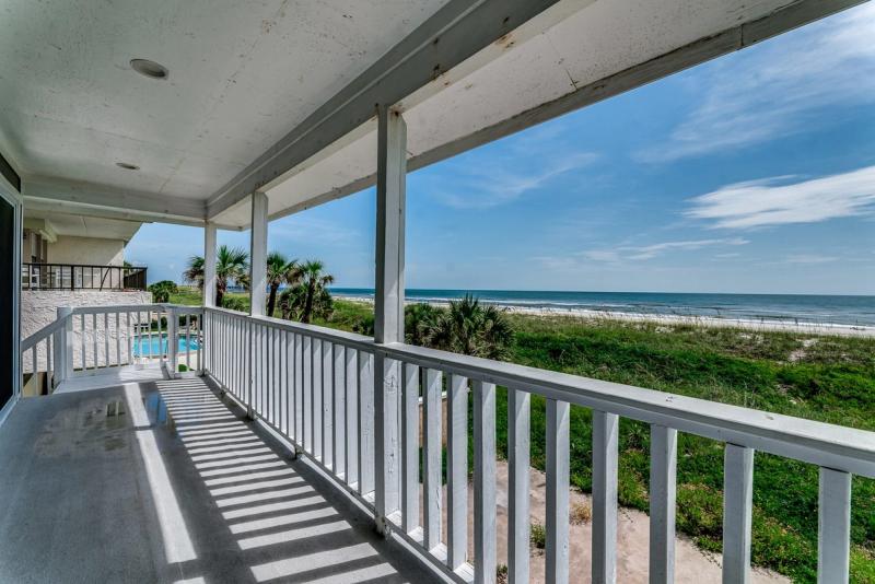 Coastal Balcony with Ocean View
