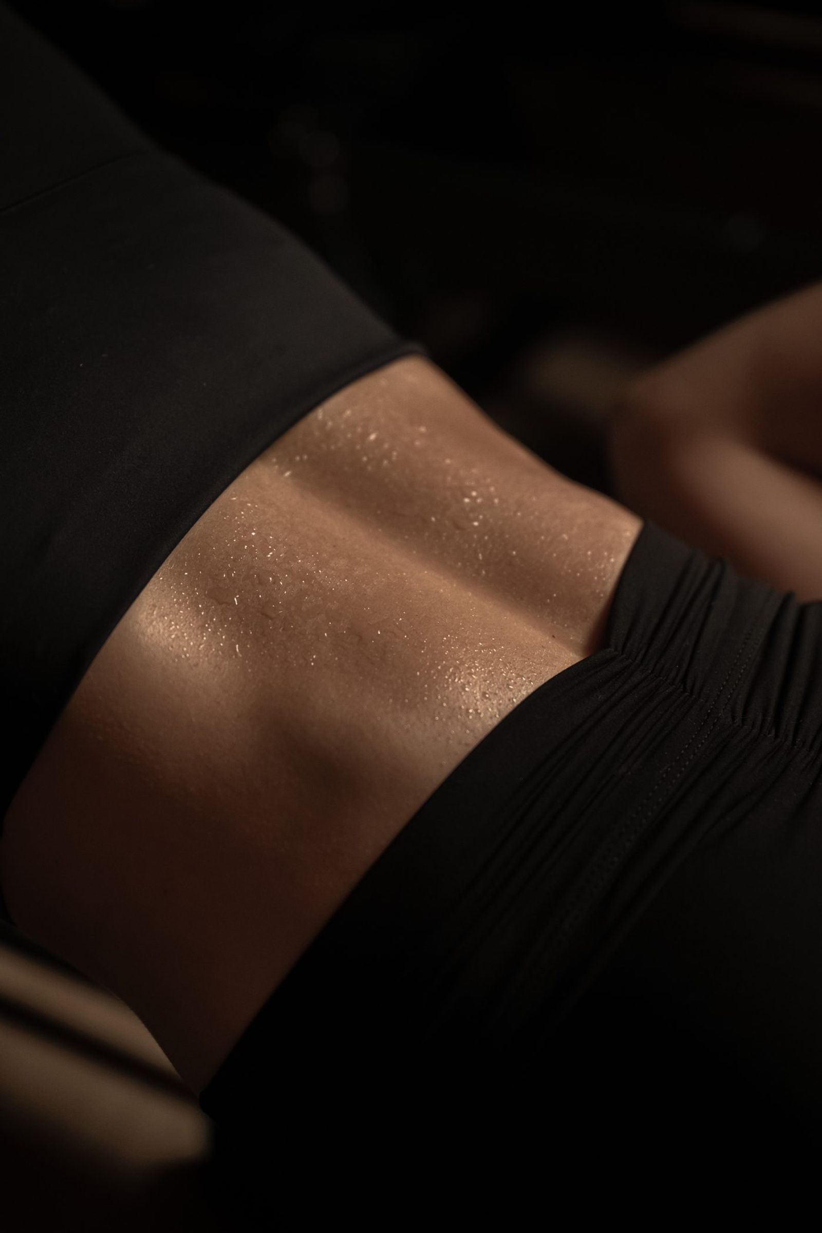Detalle de abdomen tras el entrenamiento