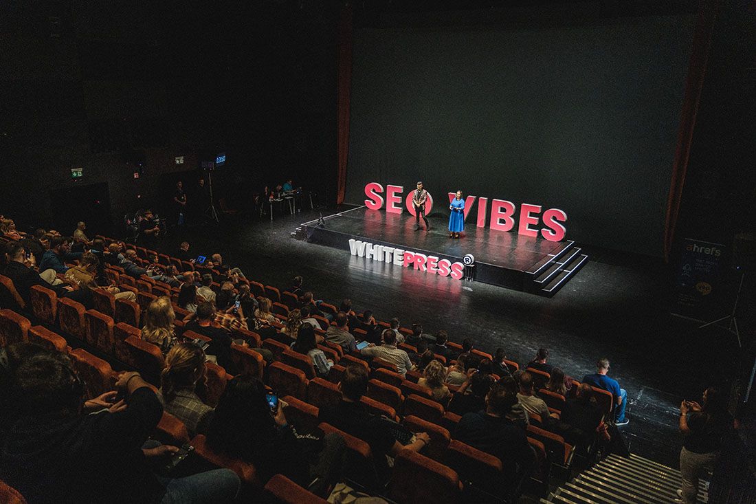 3-prednaskova-sala-seo-vibes-effectix