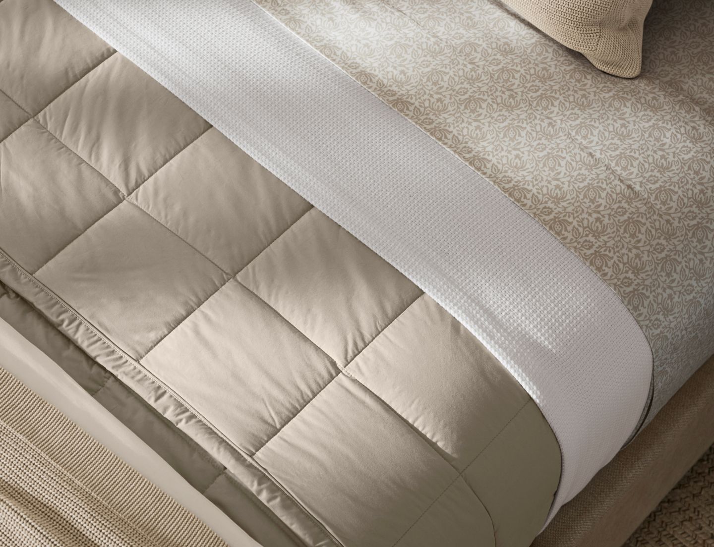 Down Alternative Quilted Bed Blanket Boll & Branch