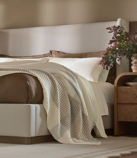 How Big Should Bedroom Be for Queen Size Bed: Perfect Space Guide
