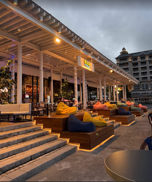 Sundowner Ritual at Riva — golden hour cocktails