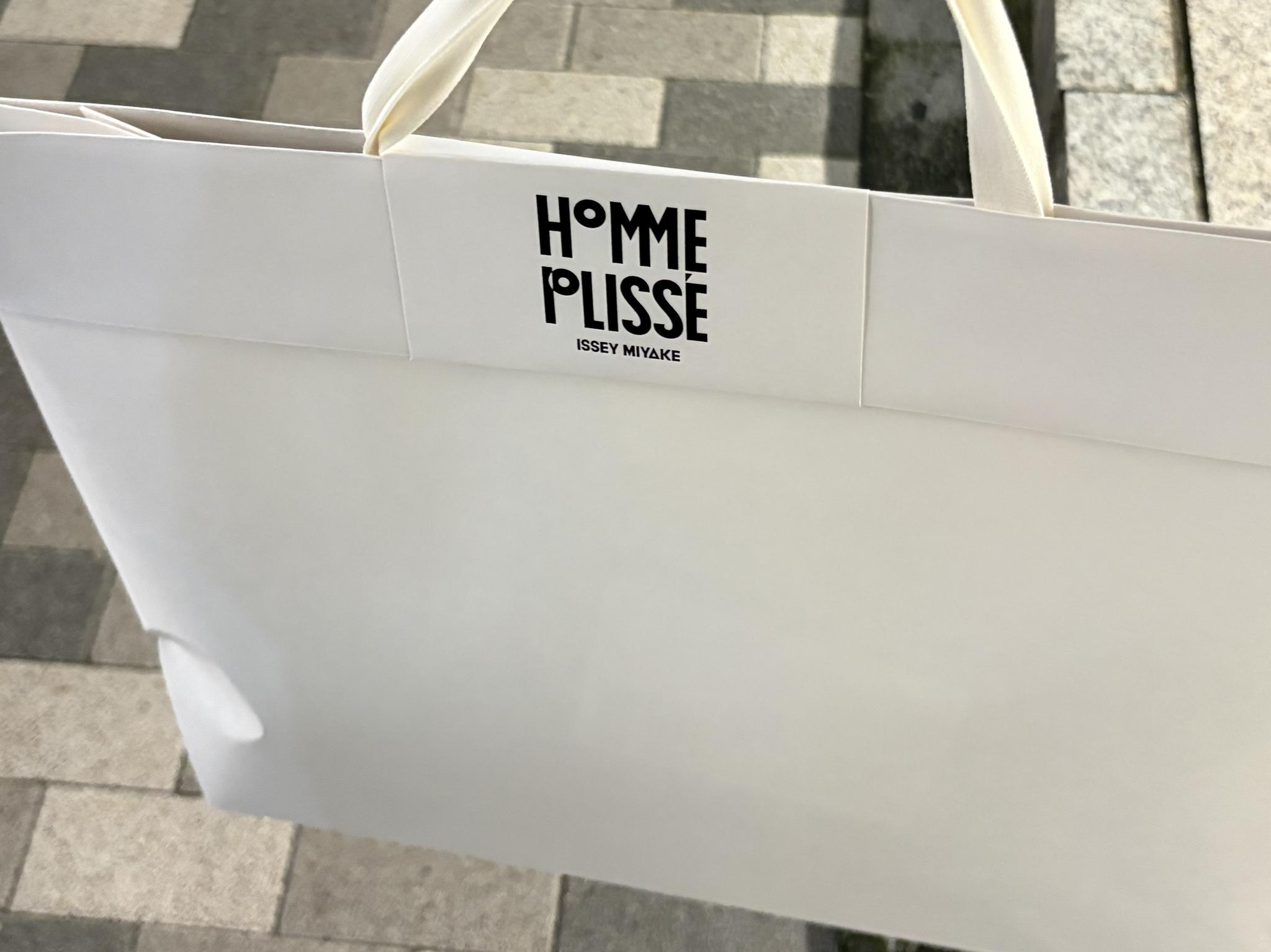 HOMME PLISSÉ ISSEY MIYAKE / AOYAMAの写真