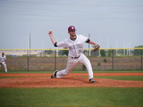 Pros & Cons of College Baseball