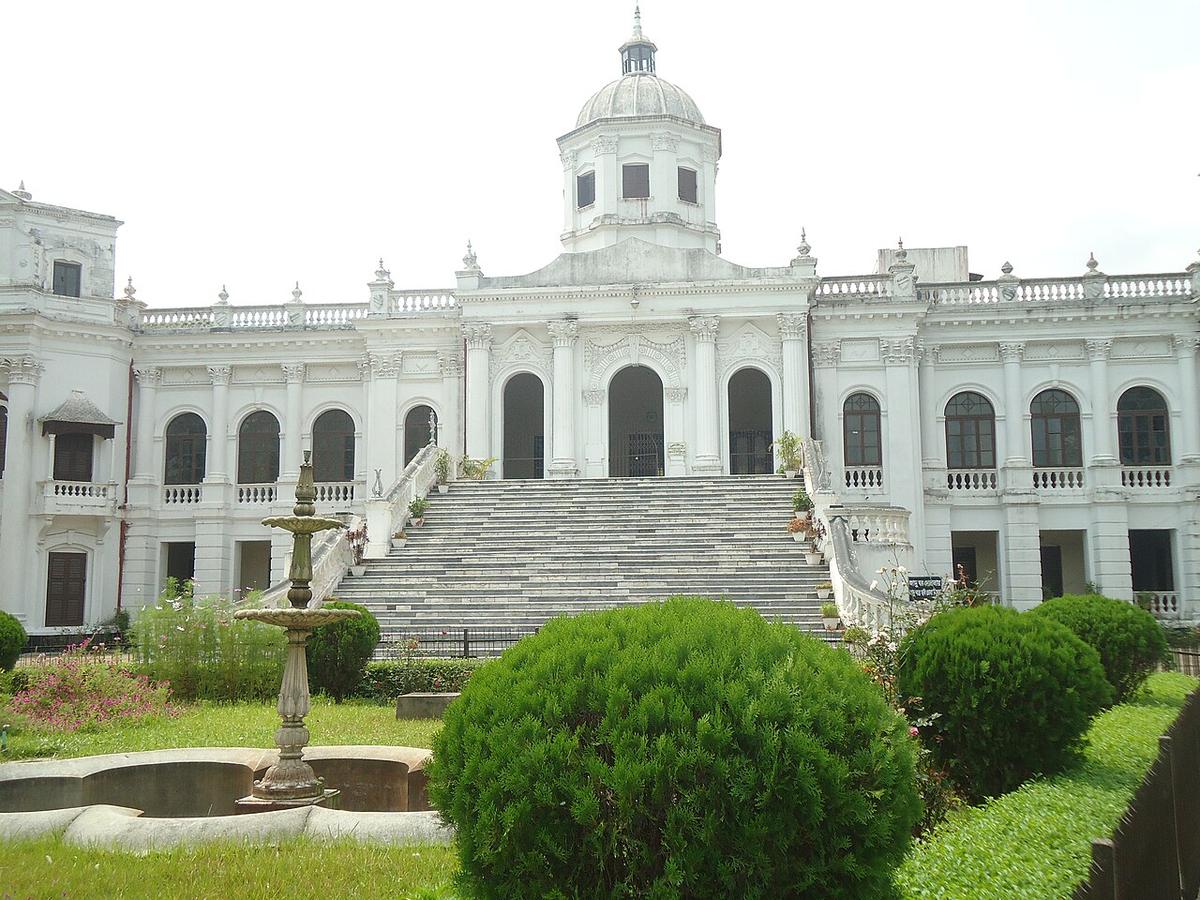 তাজহাট জমিদার বাড়ি
