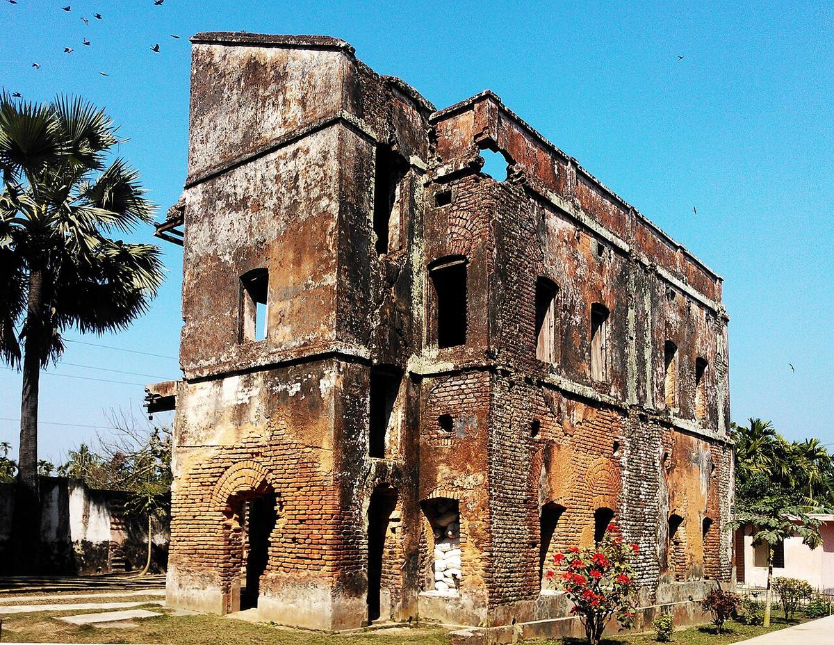 বালিয়াটি প্রাসাদ