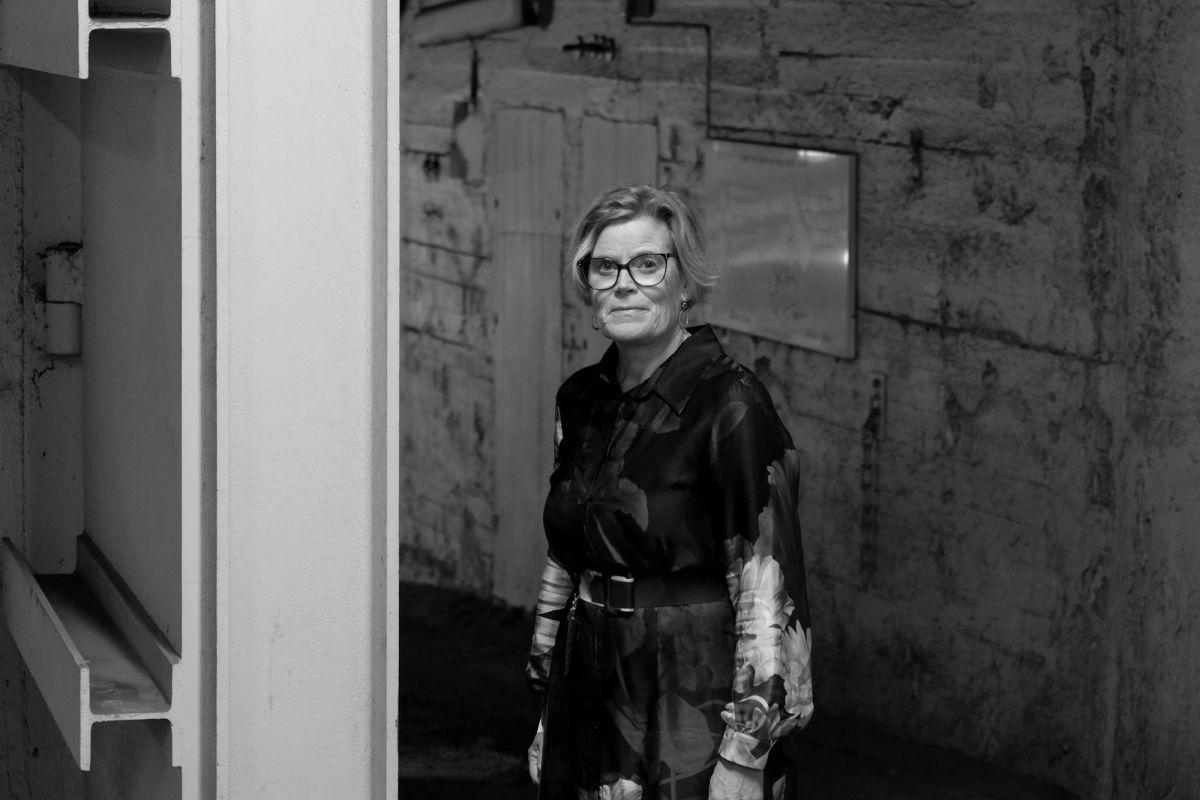 Kirsti Kierulf i NKF ved et tilfluktsrom som ikke lenger er i bruk.