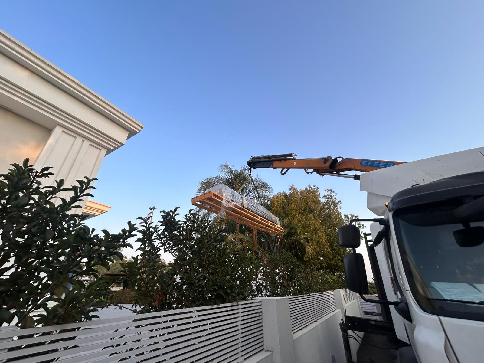 תמונה 1 של שירות ציוד גדול / מיוחד