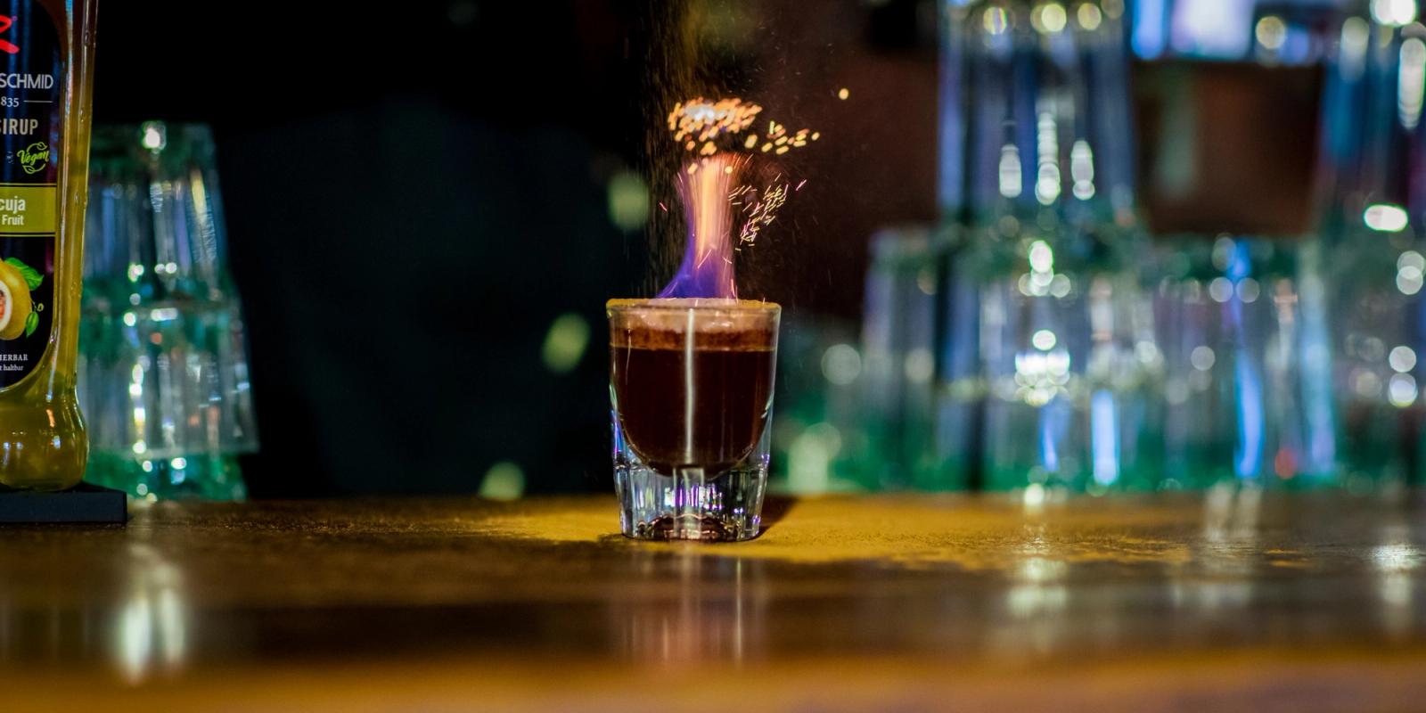 SHOTS & GRAPPA