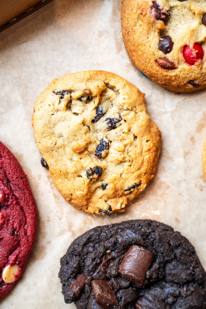 MOLTN cookie gift box