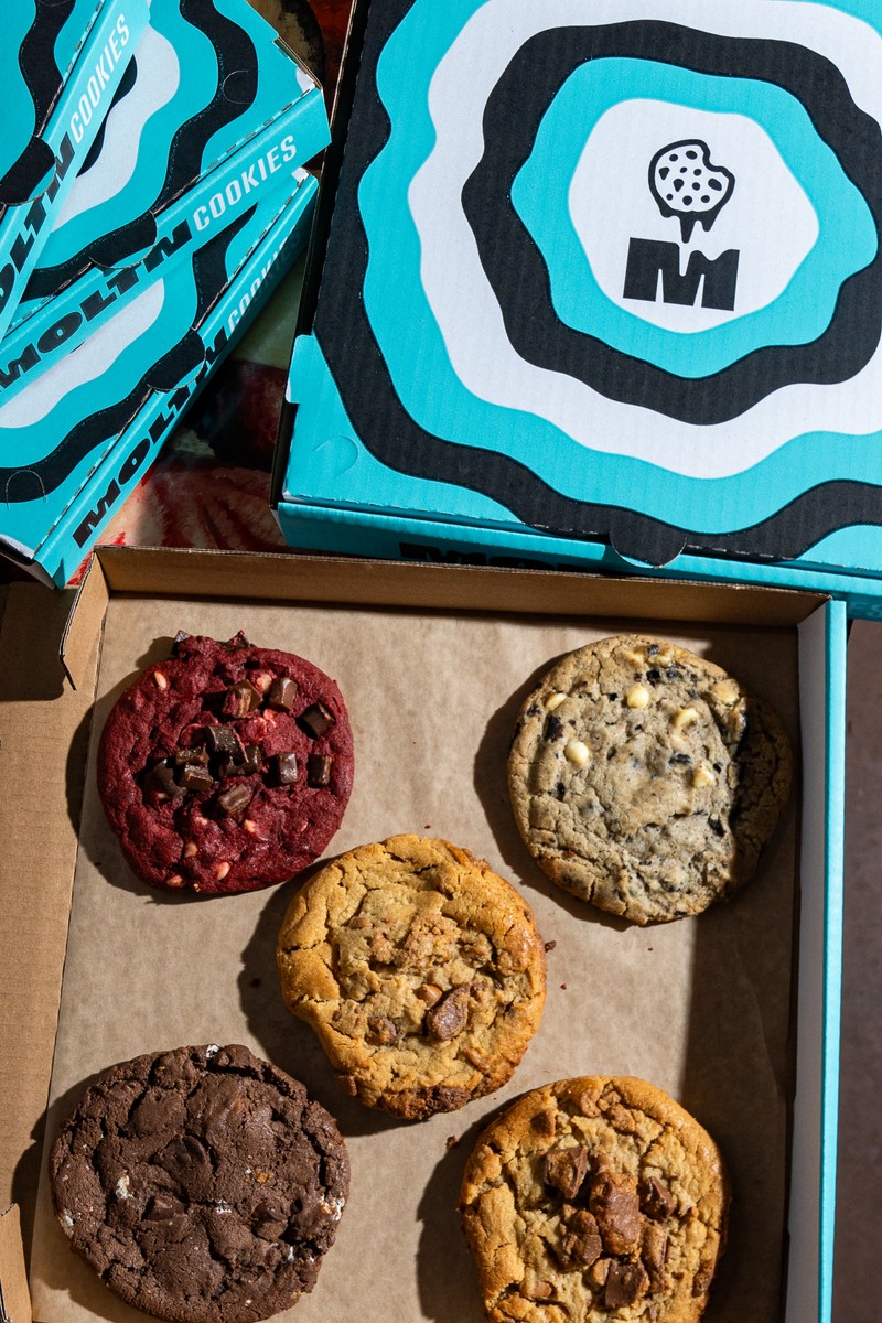 MOLTN cookie gift box