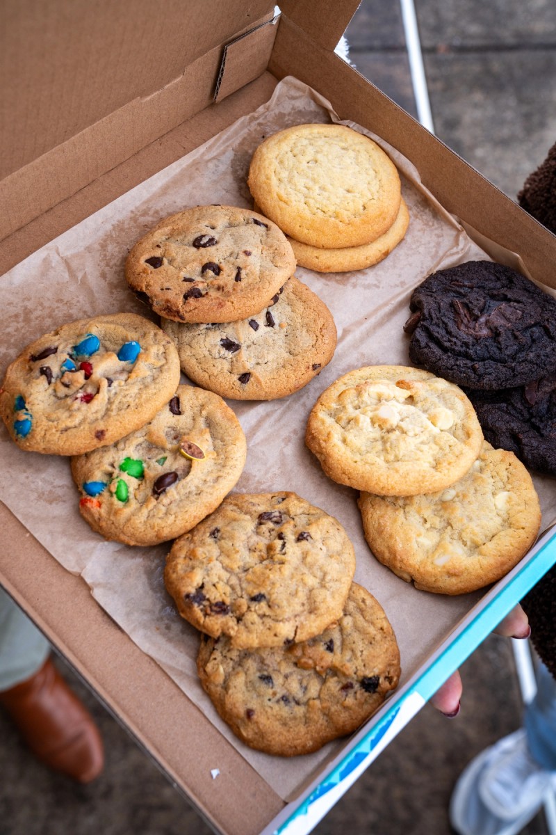 MOLTN cookie gift box