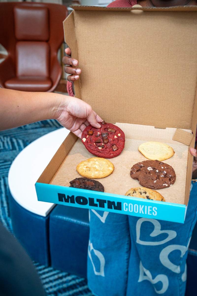 MOLTN cookie gift box