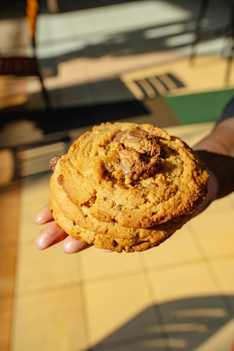 MOLTN cookie gift box