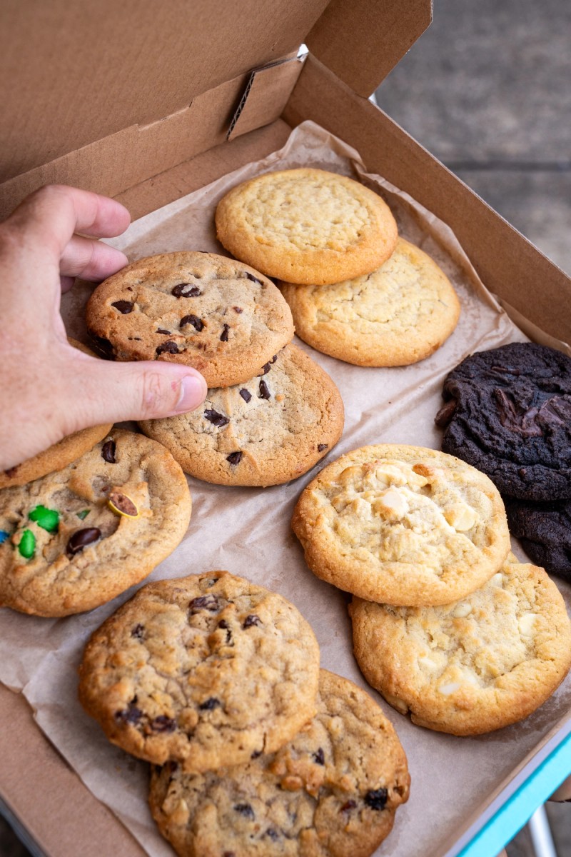 MOLTN cookie gift box