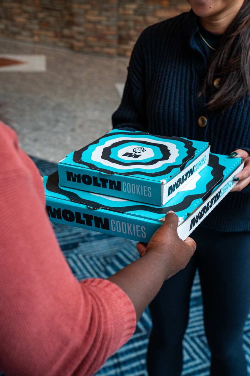 MOLTN cookie gift box