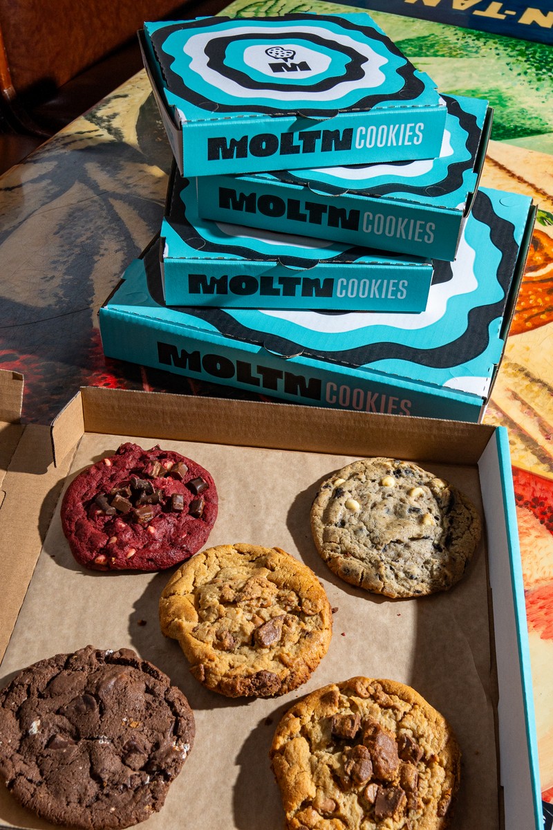 MOLTN cookie gift box