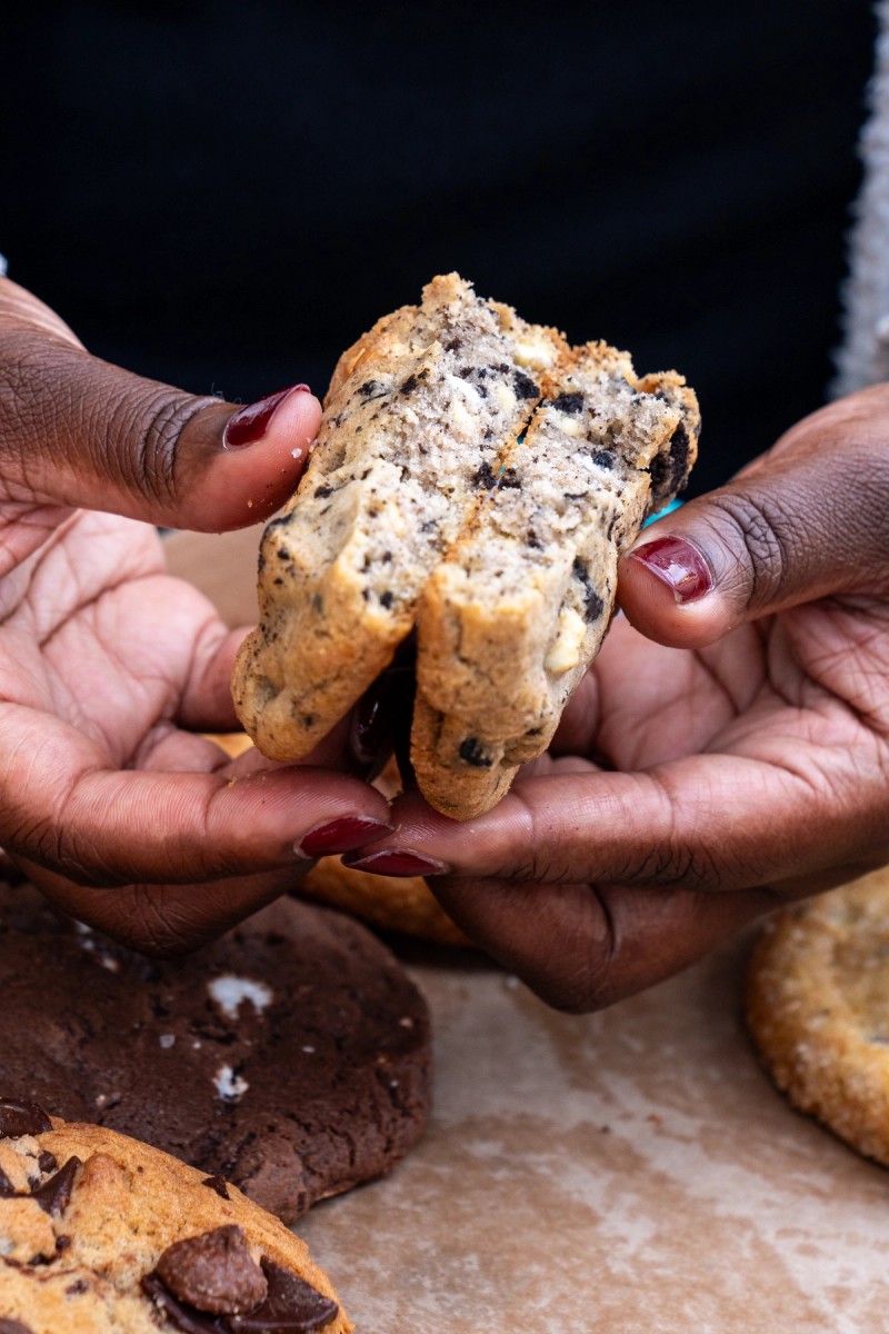 MOLTN cookie gift box