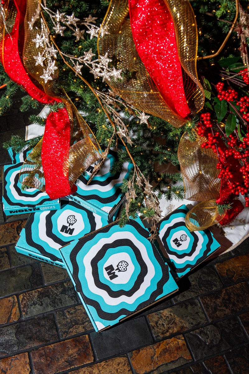 MOLTN cookie gift box