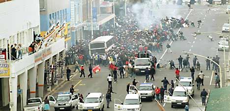 Malawians flee South Africa as xenophobic violence resurges across the continent