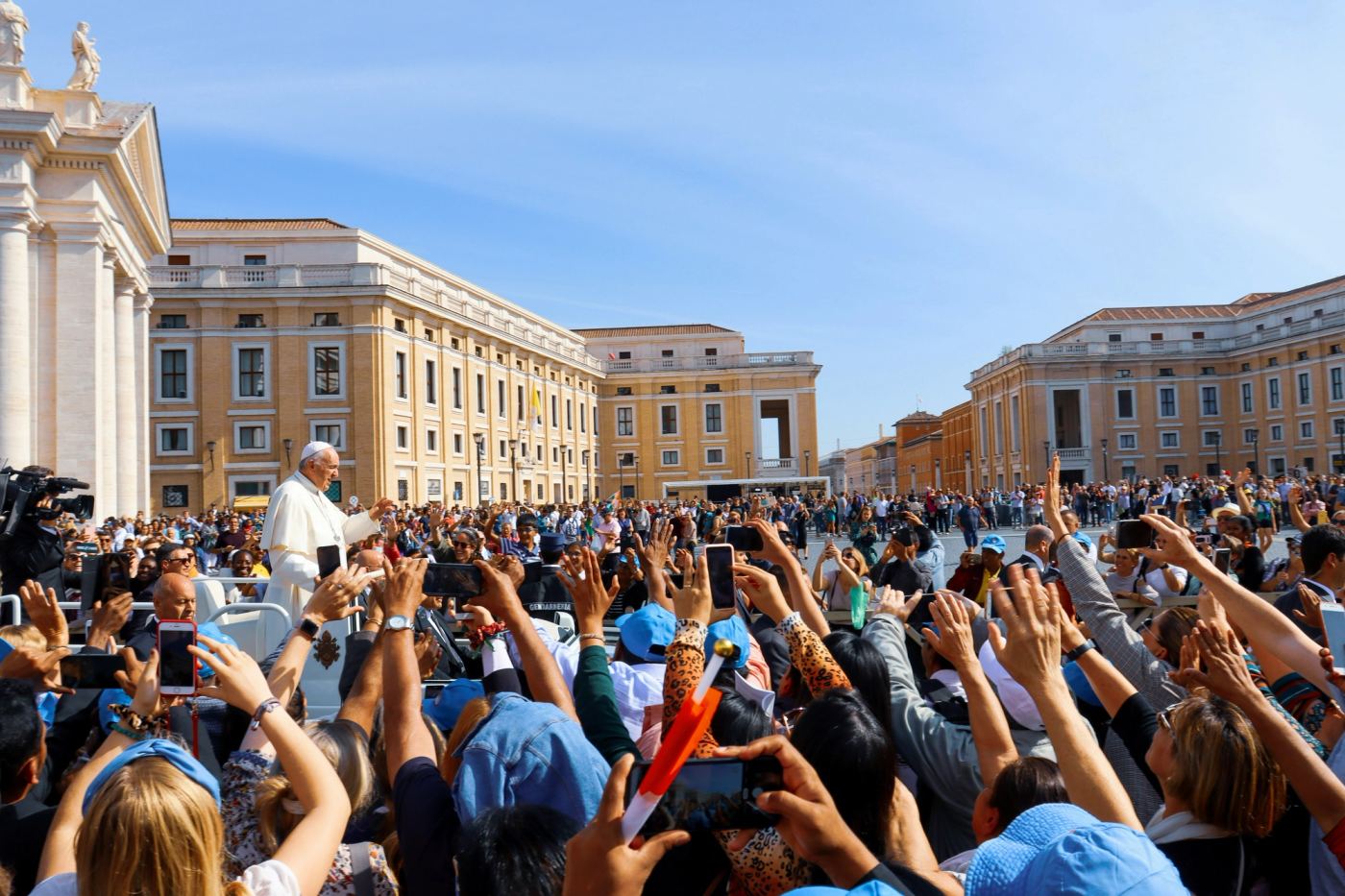 'Disarm' AI to protect against new forms of slavery, Pope Leo warns