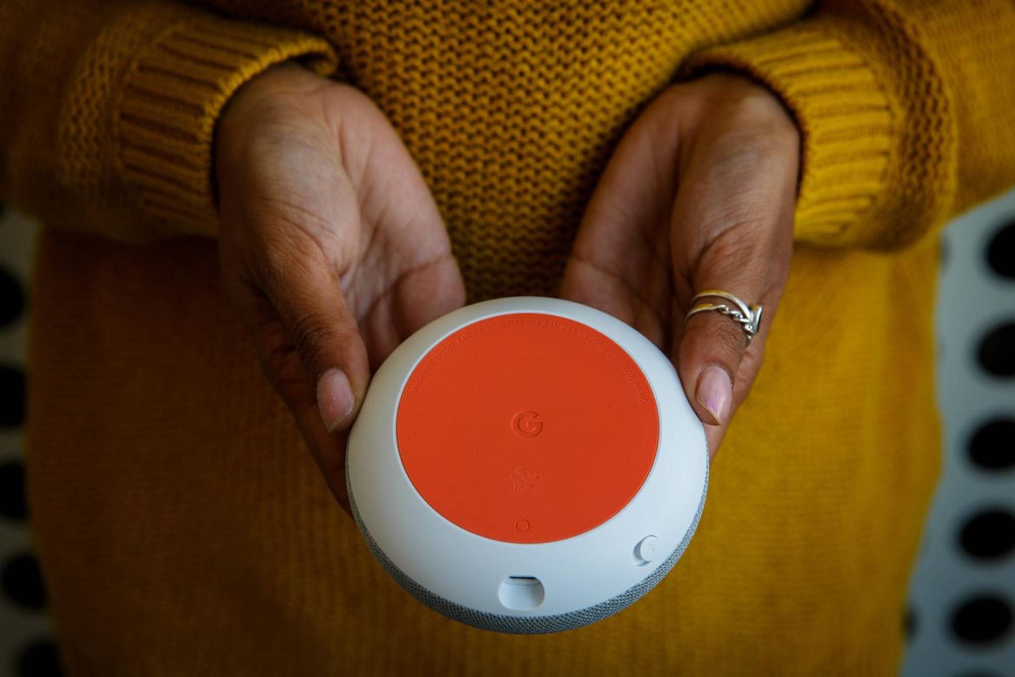 Google Mini is designed to blend into the home