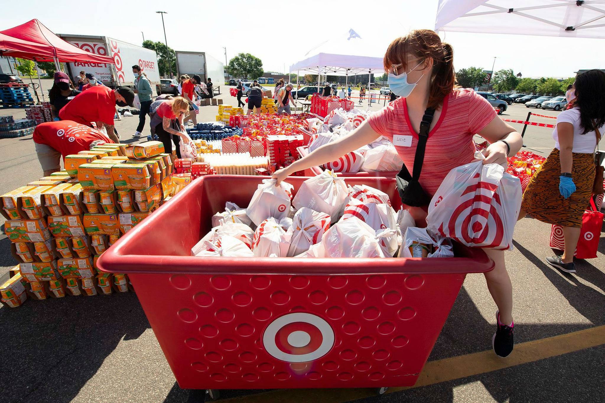 Target rewards staff with pandemic bonus and pay rise