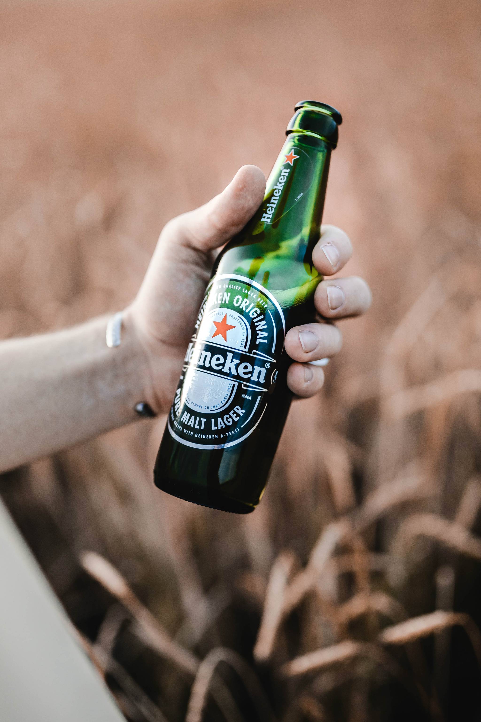 Heineken drops plastic rings to boost sustainable image