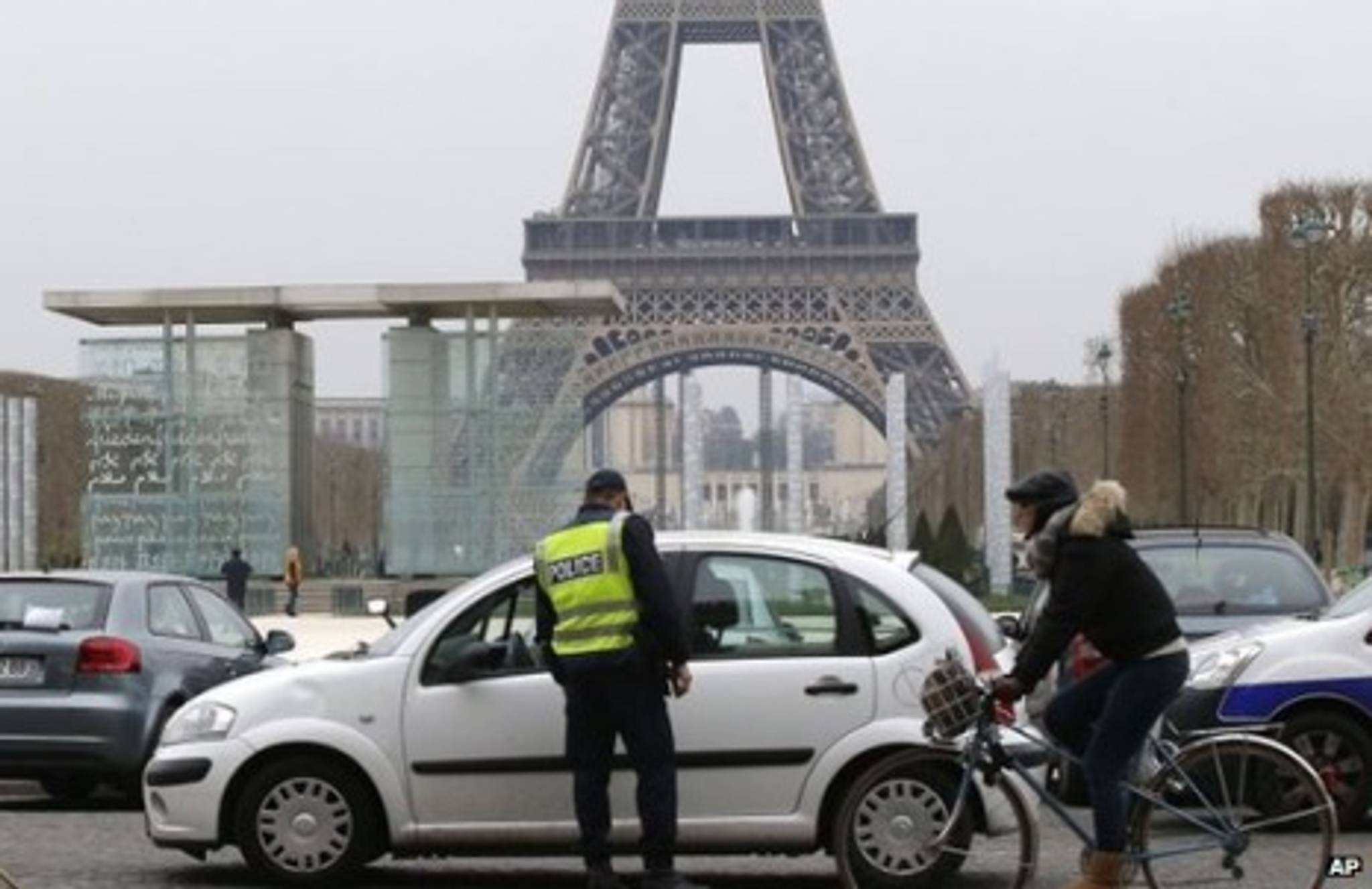 Paris car ban after pollution highs