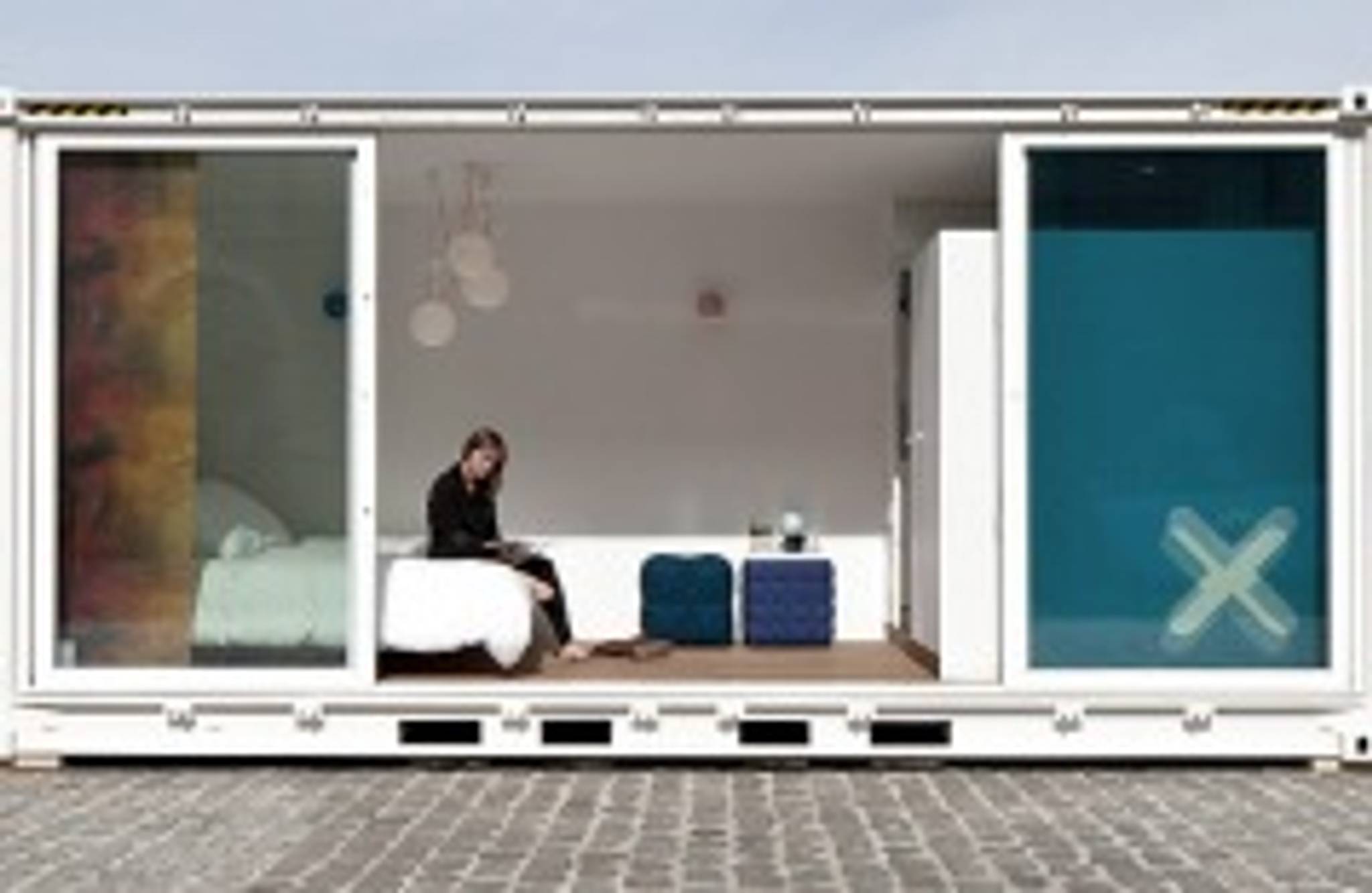Pop-up shipping container hotel