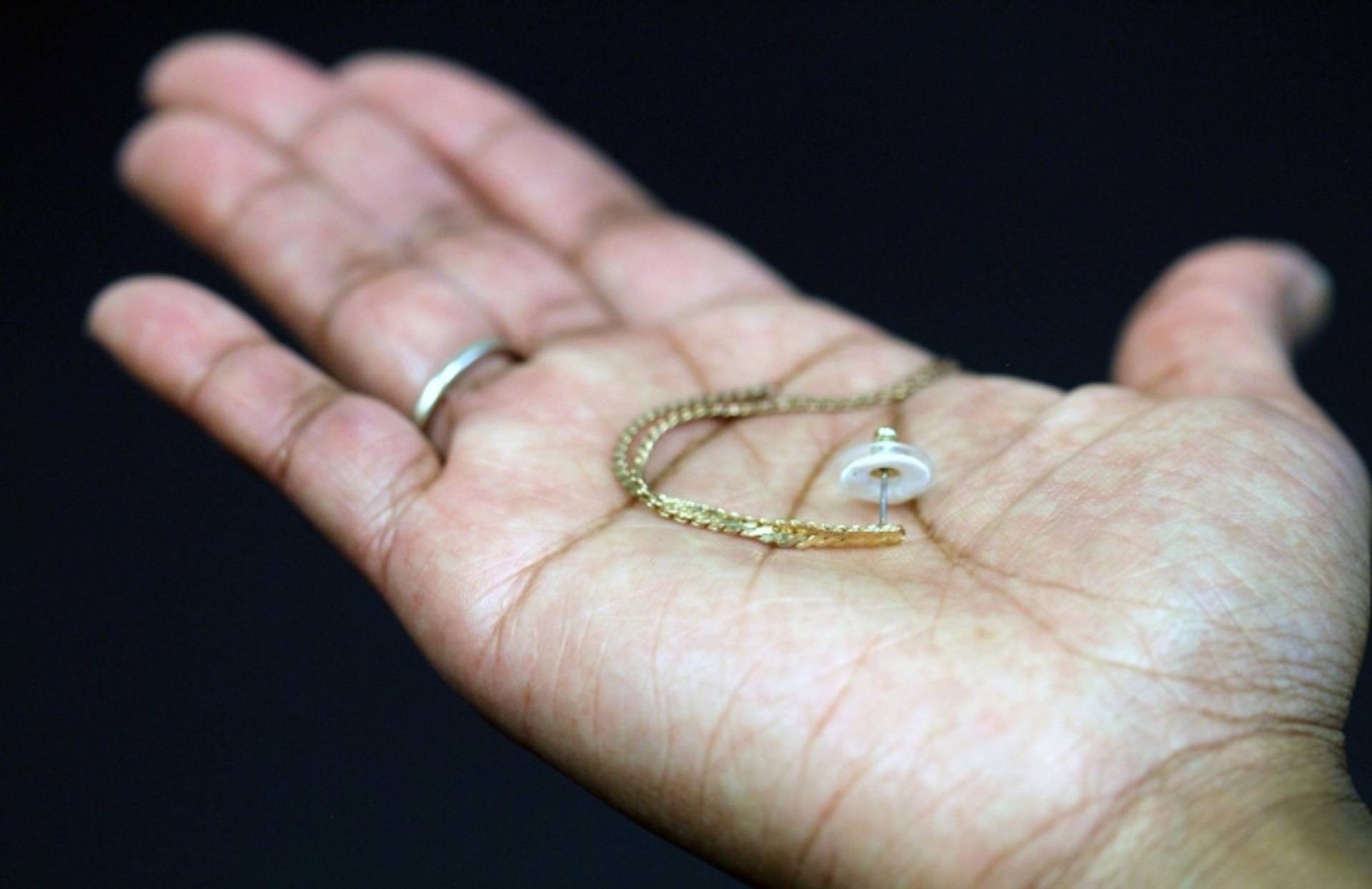 Contraceptive jewellery pioneers medicine adherence