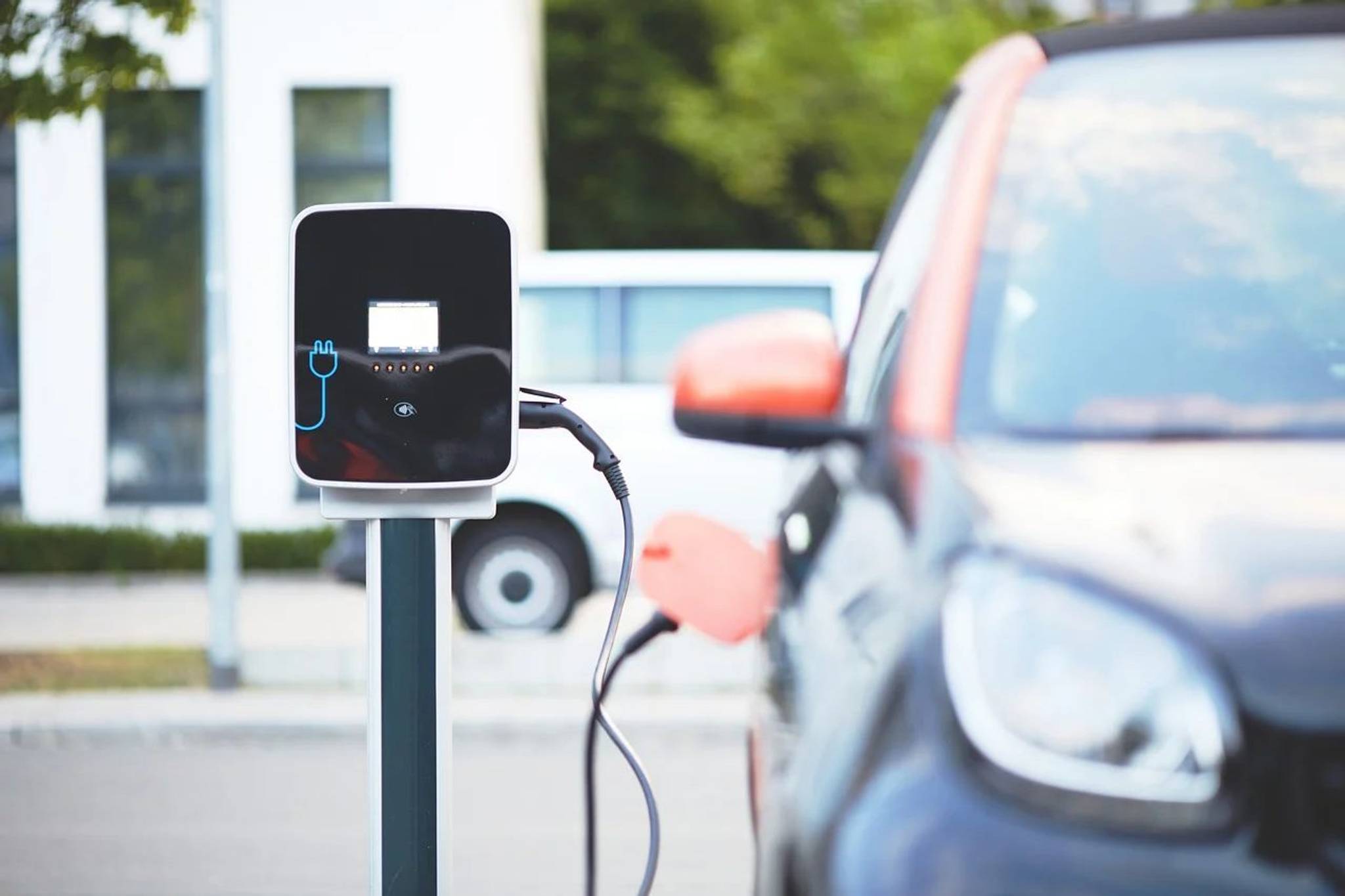 &Charge: rewarding electric mobility