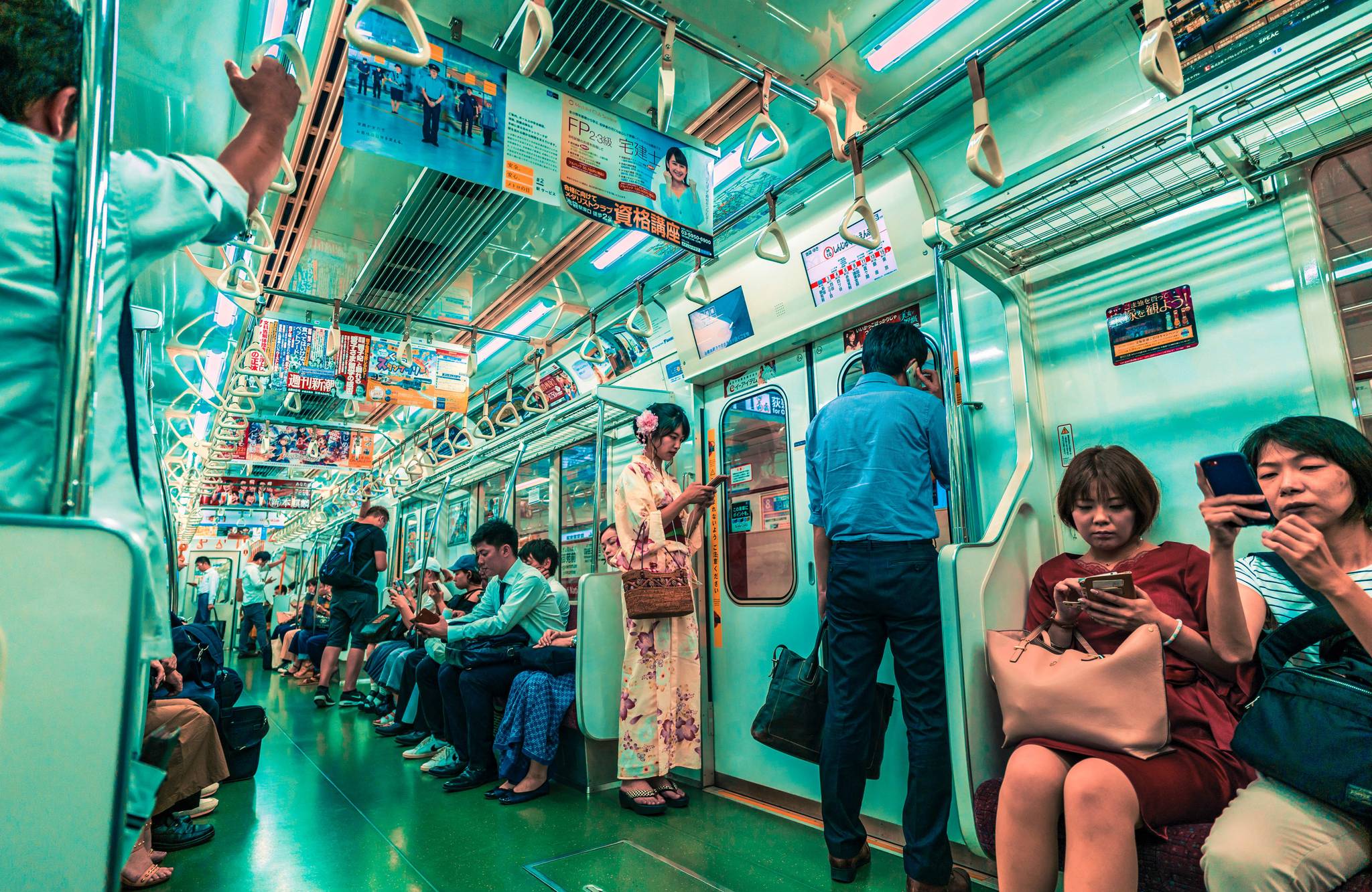 Free food incentive targets Tokyo's off-peak commuters