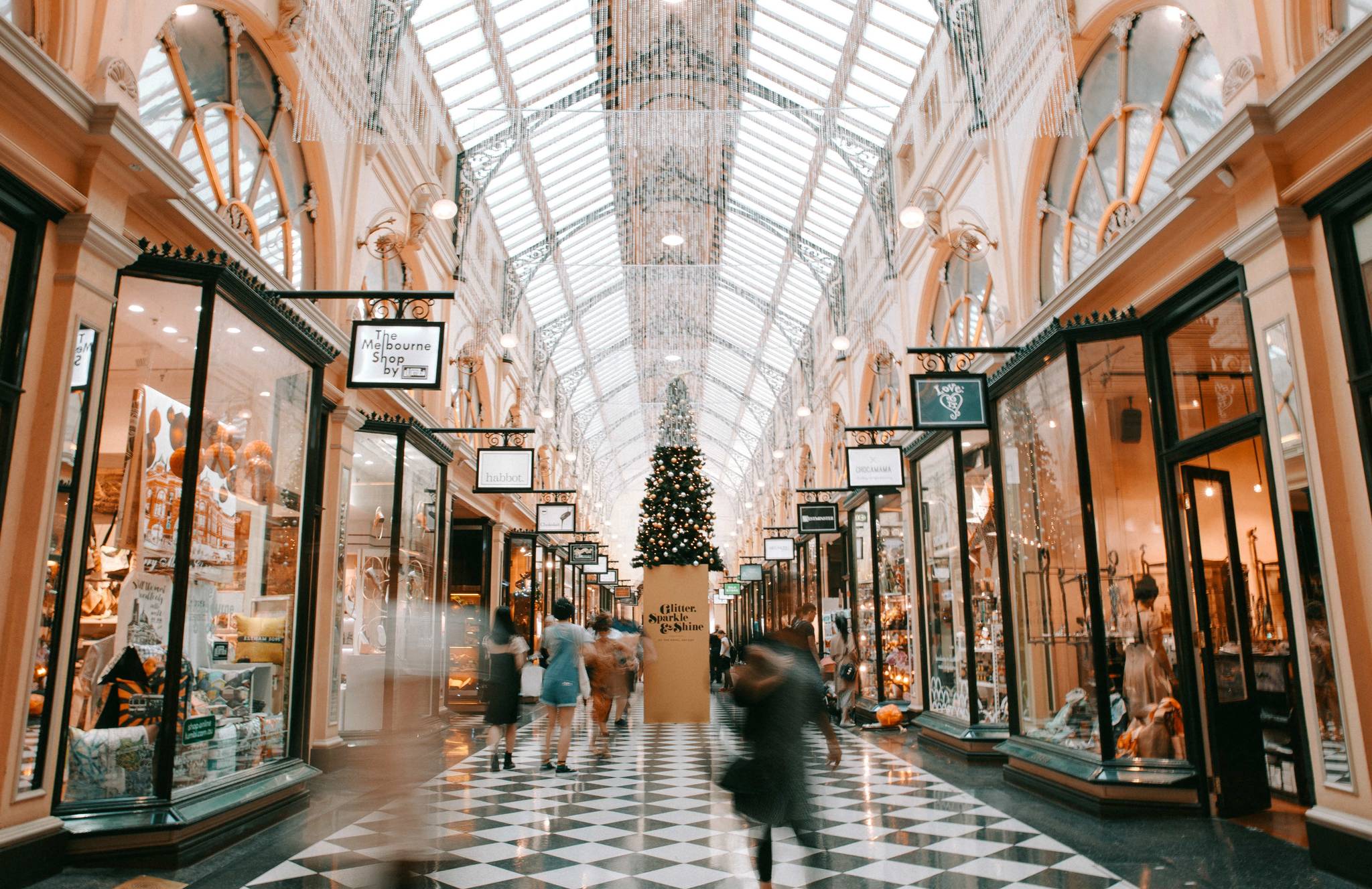 Australians are splashing the cash this festive season