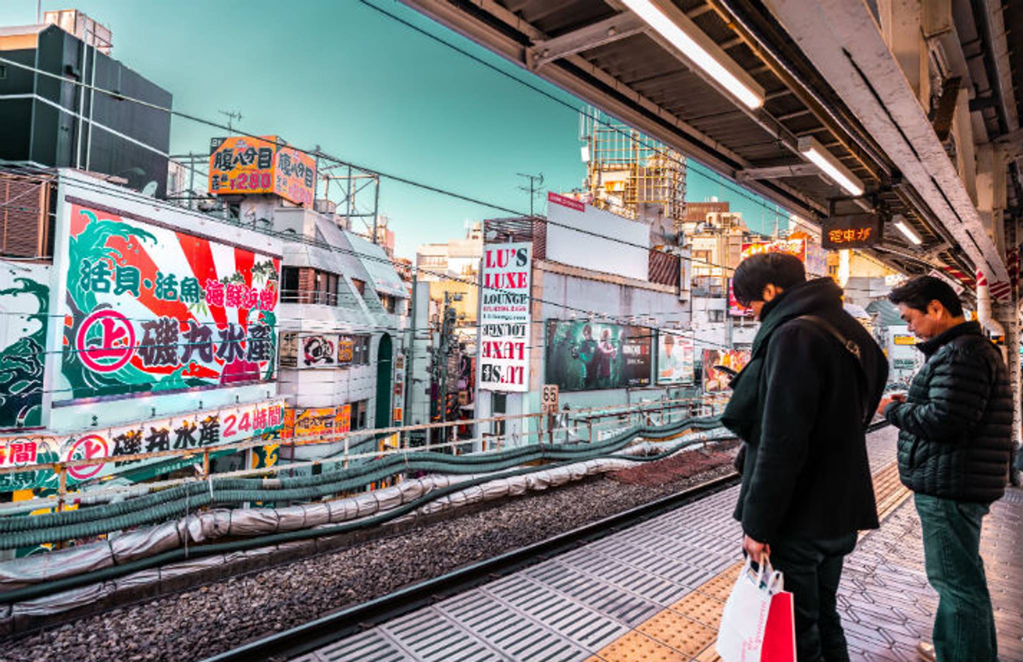 Train travel set to go cashless in Japan