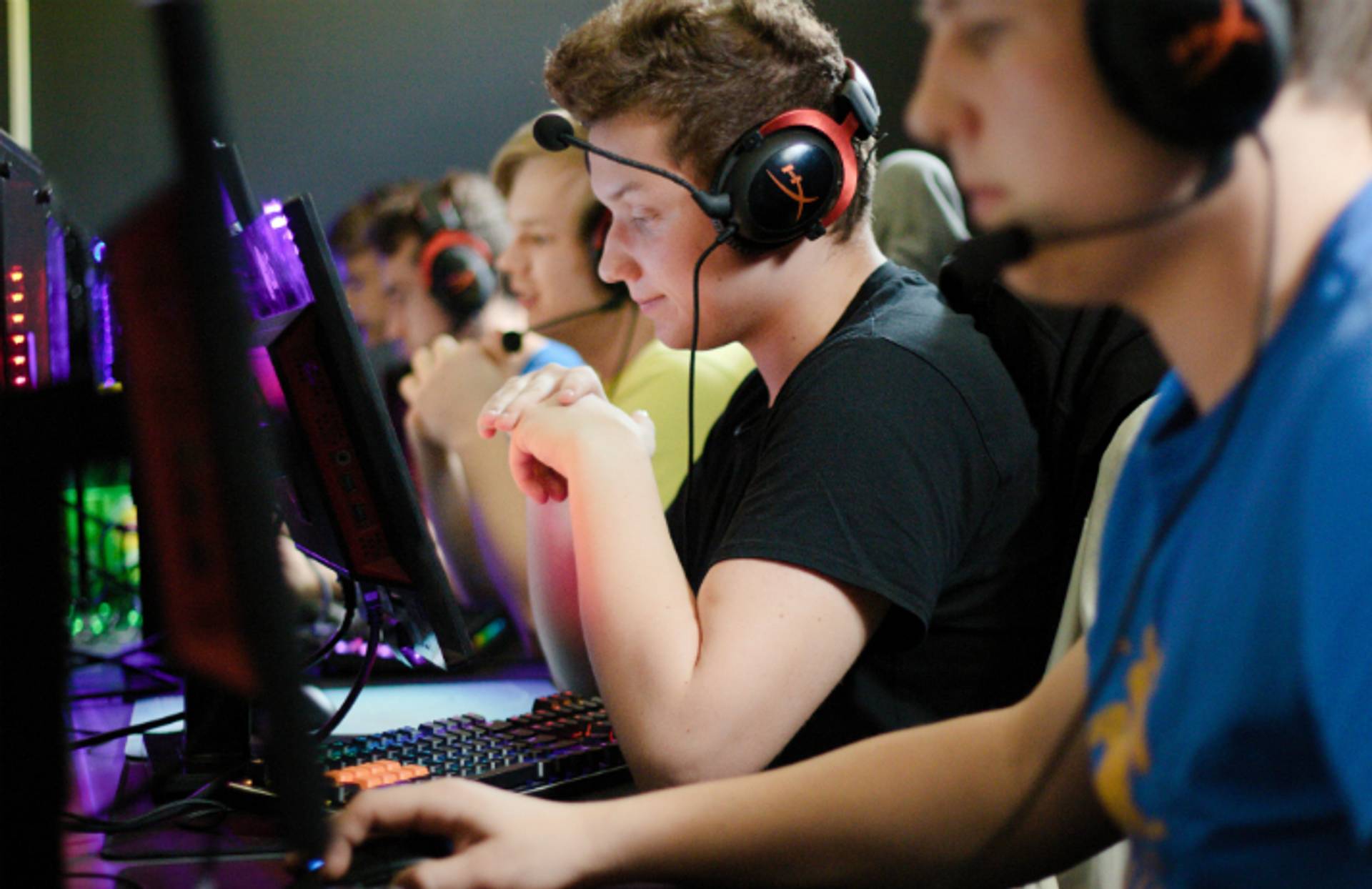 Pro gamers and athletes face same psychological stresses